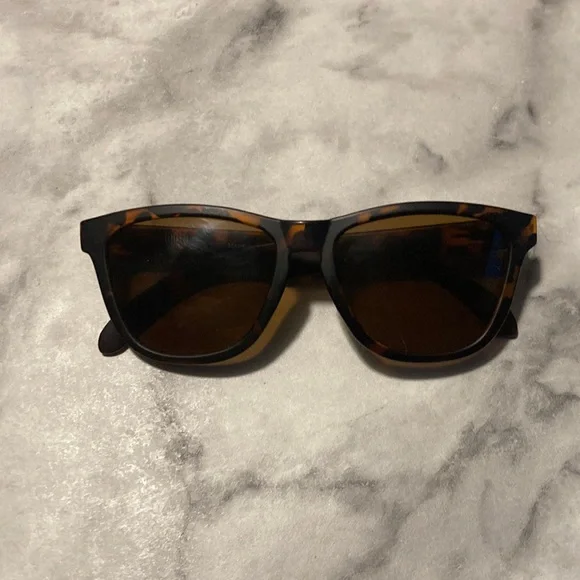 Sunglasses - Picture 1 of 14